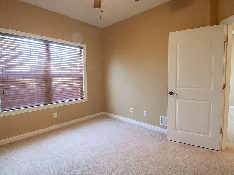 5305 Chamois Dr — Photo 25