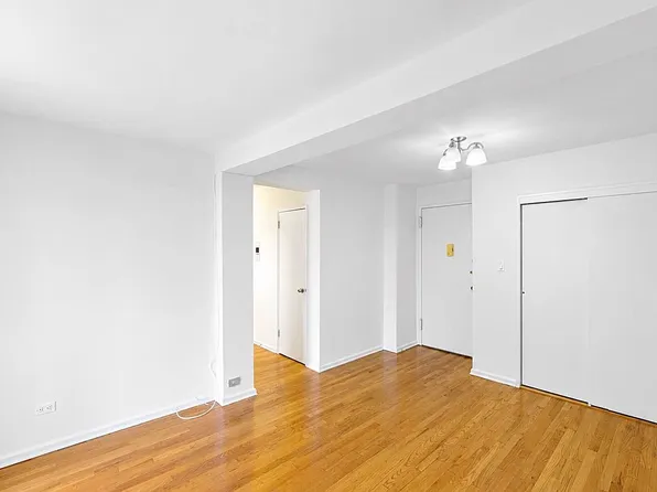 60-11 Broadway #3L, Queens, NY 11377