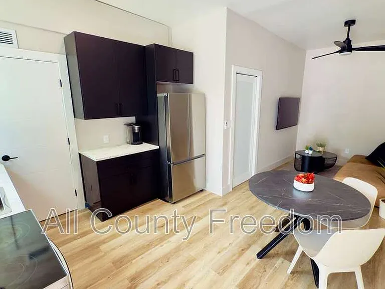 220 NW 126th St #B — Photo 3