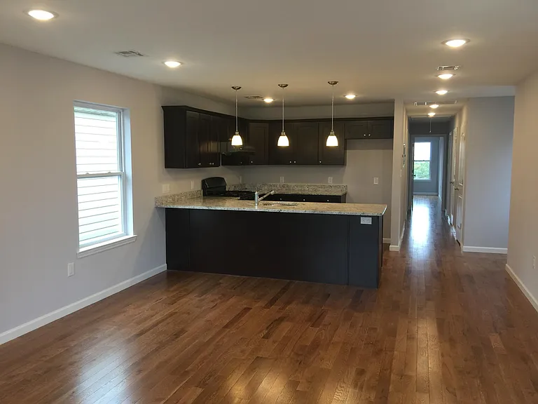 196 Hunterdon St #3 — Photo 3