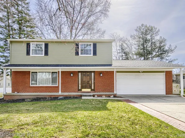 2486 Rushbrook Dr, Flushing, MI 48433