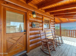 1958 Cougar Crossing Way, Sevierville, TN 37876
