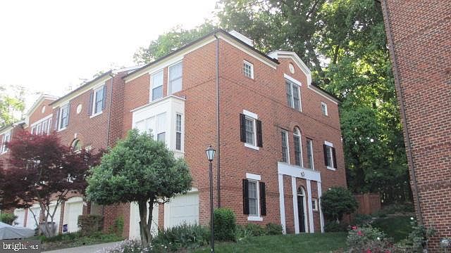 1st image of 133 Crofton Hill Ln