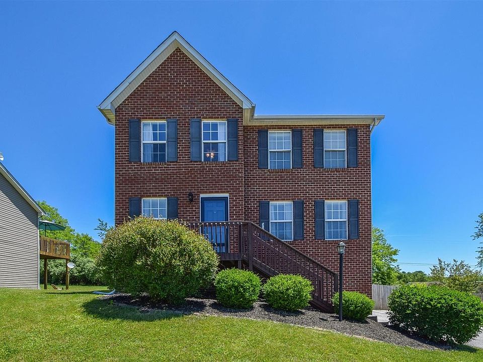 1st image of 910 New Village Dr NW