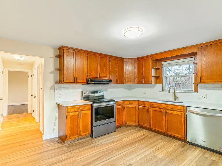 119 Green St — Photo 33