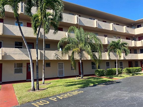 2nd image of 1501 NE 191st St APT C315