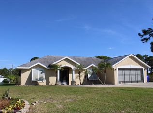 671 Lake Betty Dr, Lake Placid, FL 33852