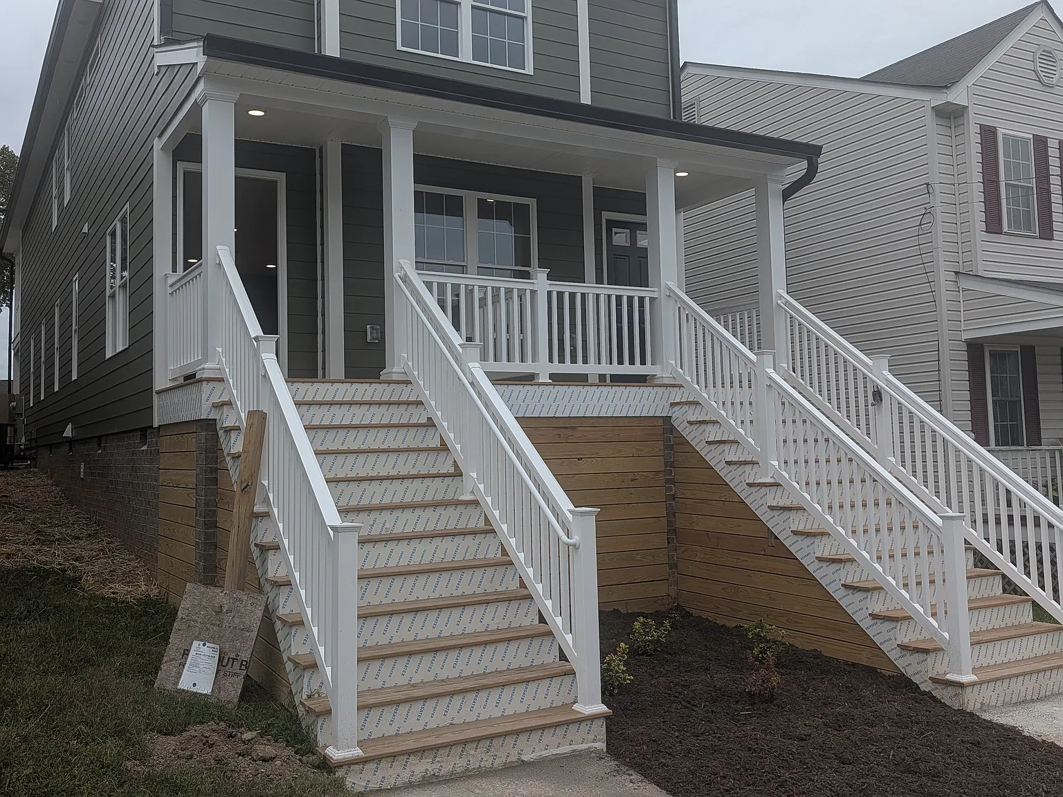 2509 Porter St — Photo 1