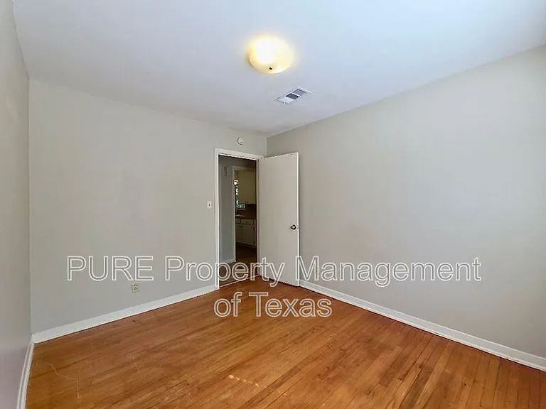 1408 Glencrest Dr — Photo 14