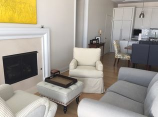 1253 W Diversey Ave #3W, Chicago, IL 60657