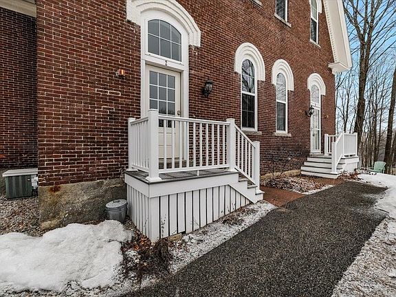 5th image of 14 Knight Street #2