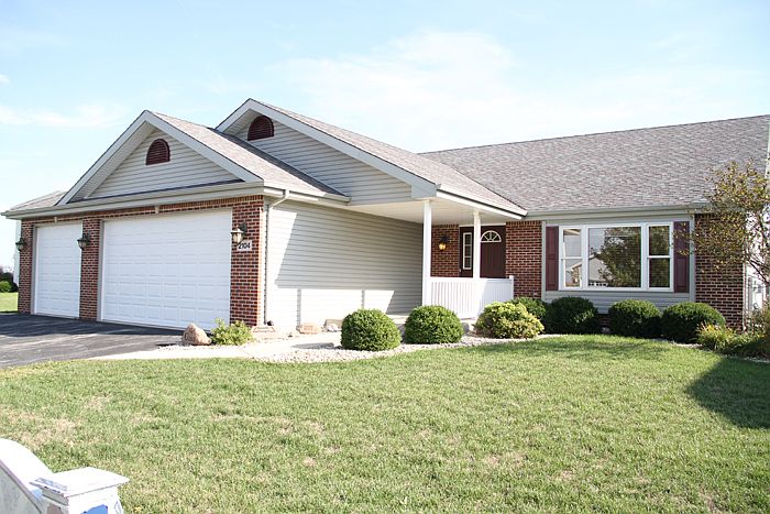1st image of 2104 Debra Ct
