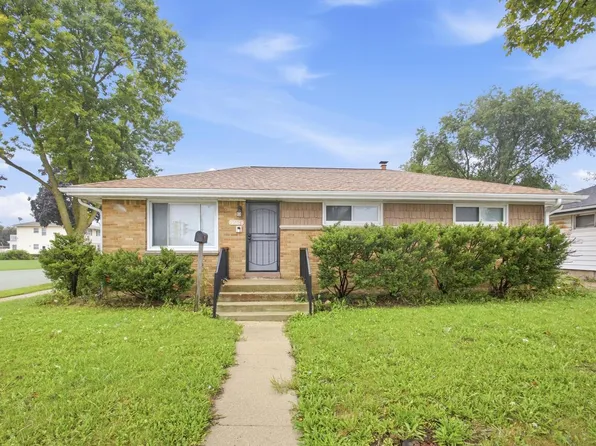 10325 W Silver Spring DRIVE, Milwaukee, WI 53225