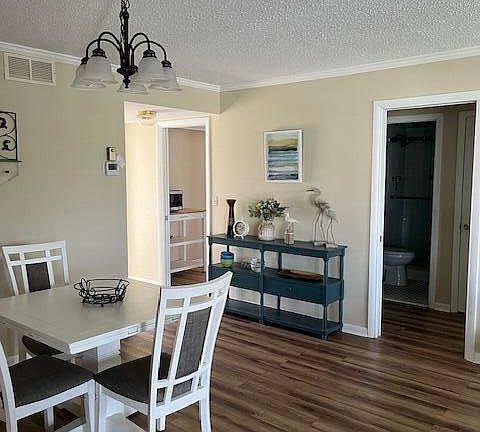 4th image of 5500 Tamberlane Circle #305