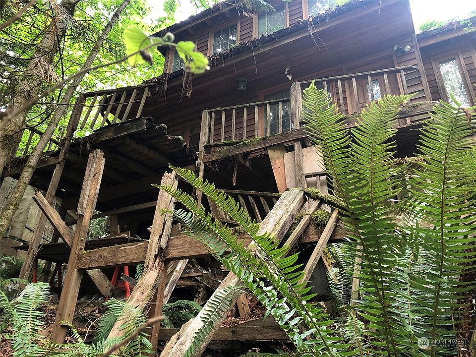 1st image of 22019 Nootka Drive NE