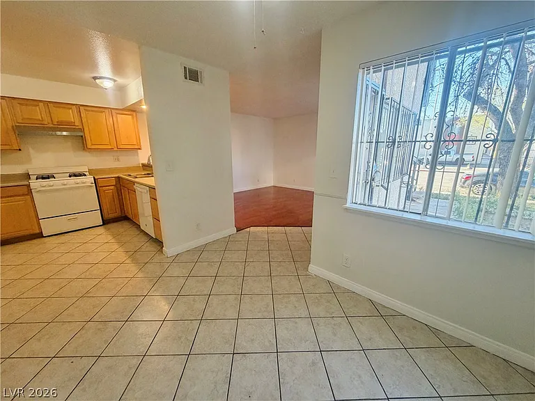 4264 Tara Ave #1A — Photo 5
