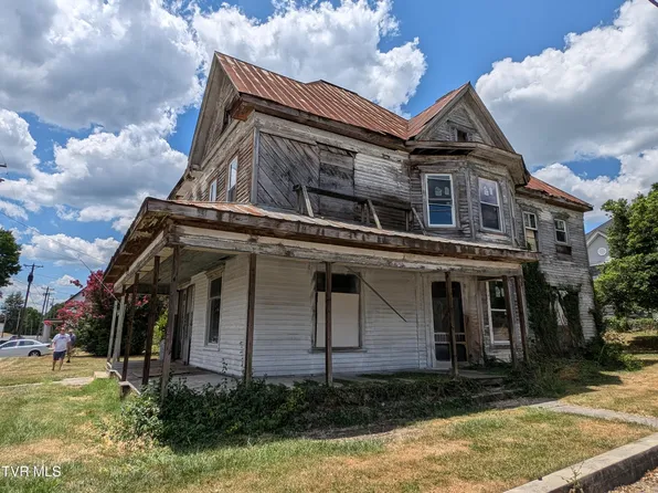 520 Russell St, Bristol, VA 24201