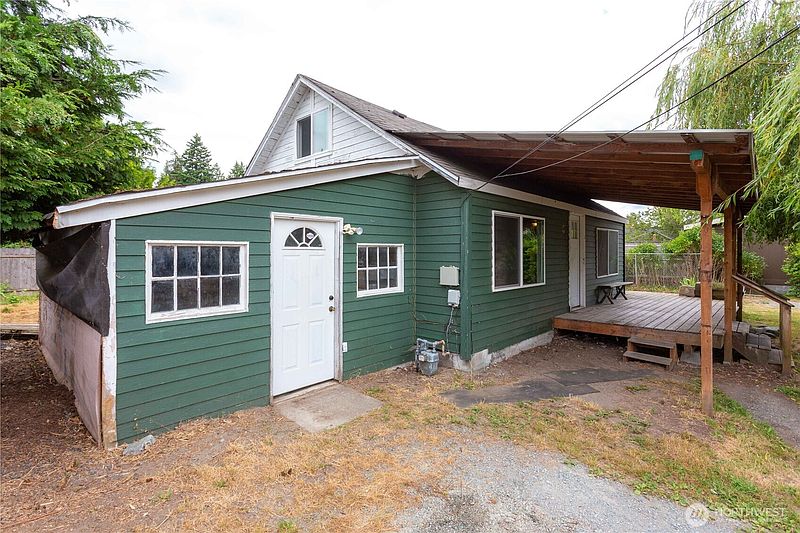 4th image of 806 Pacific Street