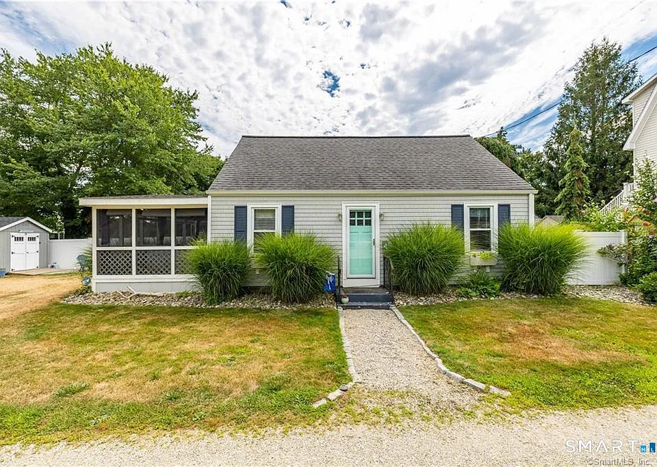 4 Elinor Rd