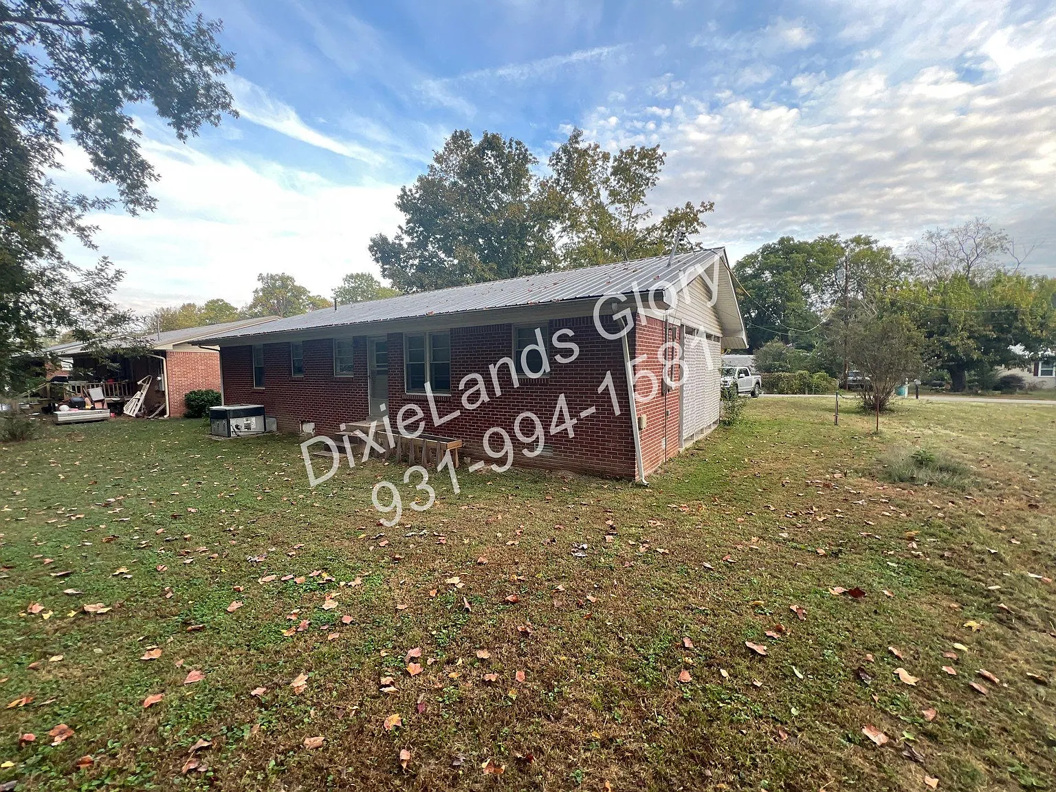 3 bed, 1.0 bath, 1100 sqft, $1,050 — Photo 3