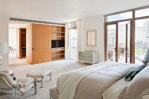 Sold by Corcoran | media 16