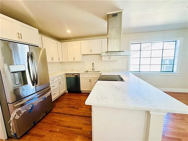 914 N Broad St — Photo 13