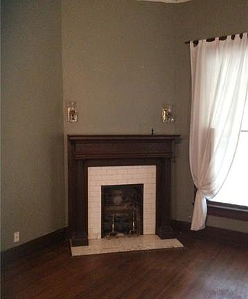 5th image of 329 E Franklin St