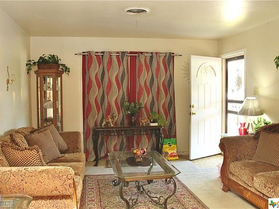 4th image of 502 E Avenue K
