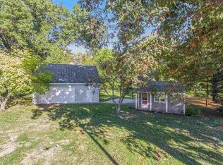 490 Paradise Ln, Horton, MI 49246