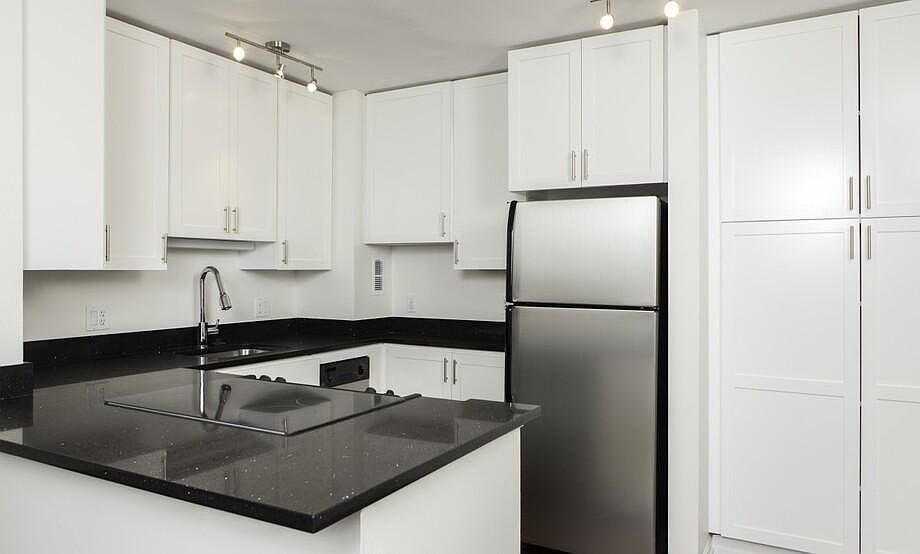 1st image of 501 Wall St #1314
