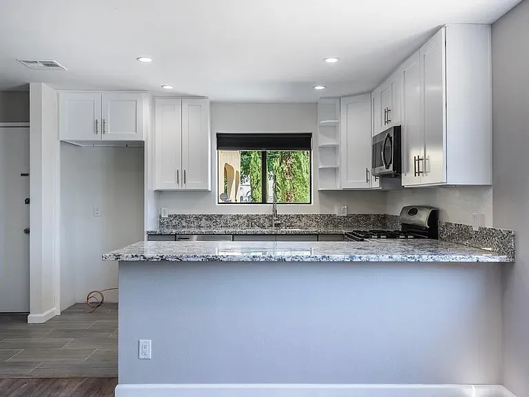 621 E Lomita Ave #A — Photo 7