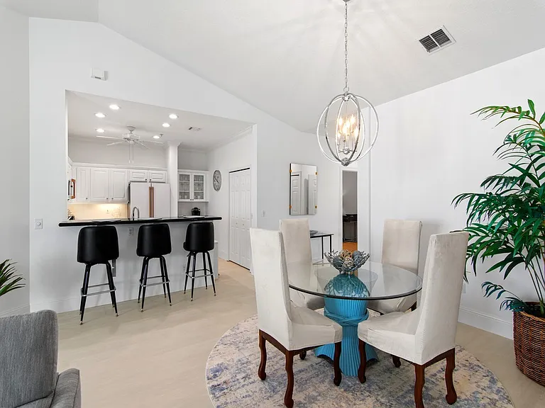 1890 Tarpon Ln #302 — Photo 9