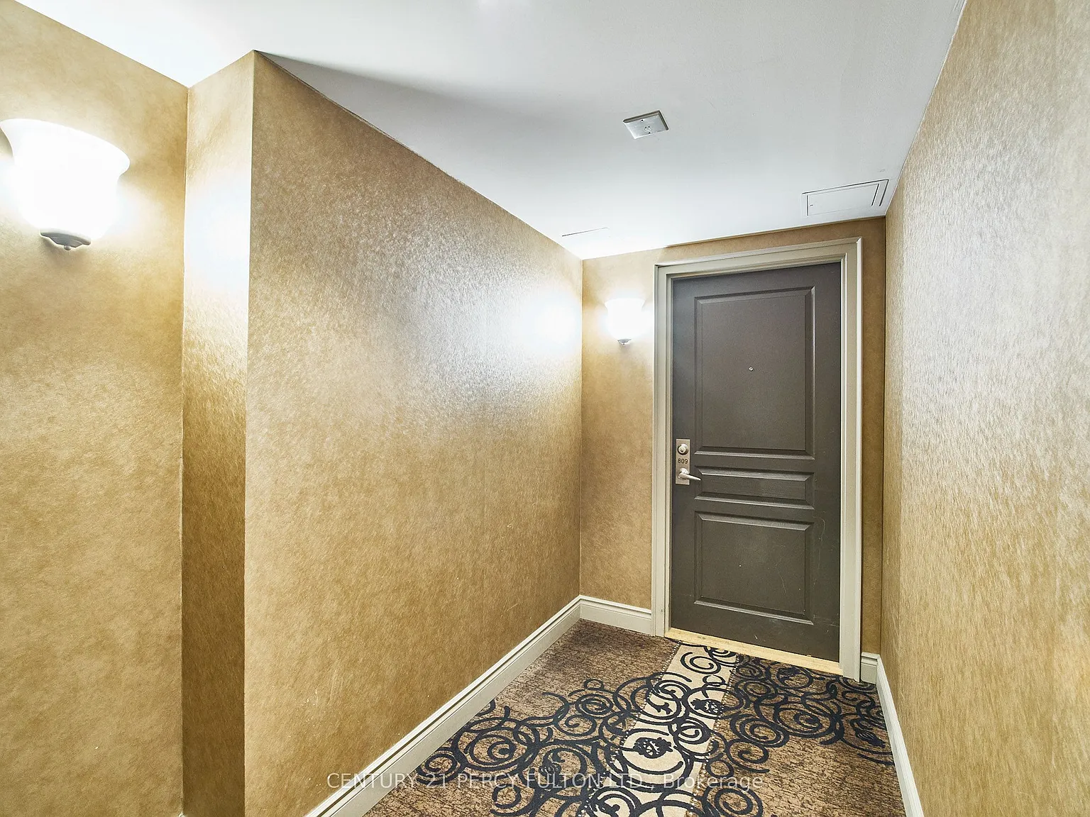3 bed, $4,950 — Photo 2