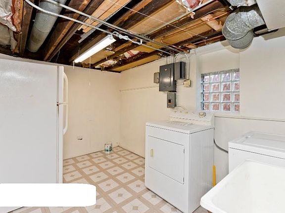 5th image of 1322 W Schubert Ave APT Ch