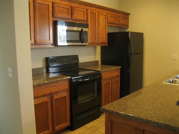 4th image of 3509 SW Deerfield Blvd #1