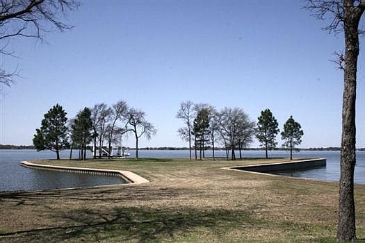 2nd image of 133 Hilton Head Island Dr