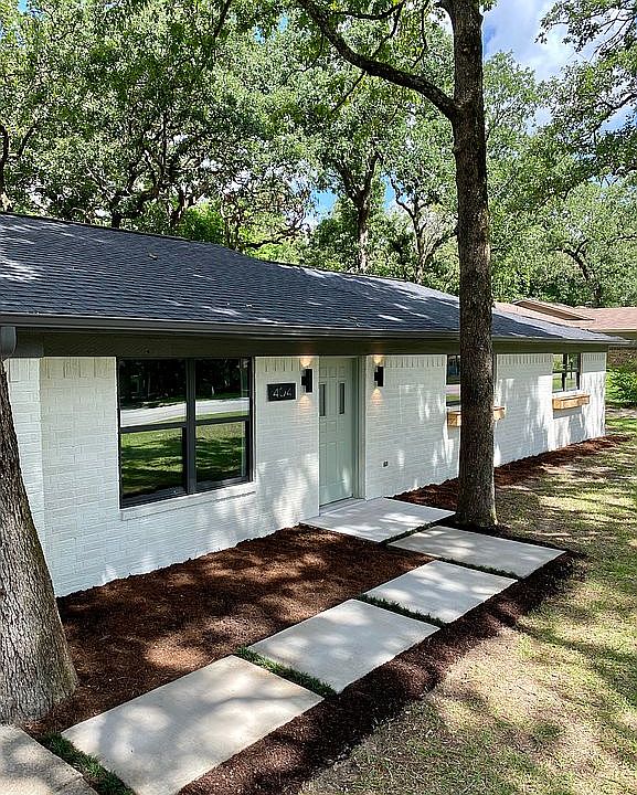 1st image of 404 Hideaway Ln E