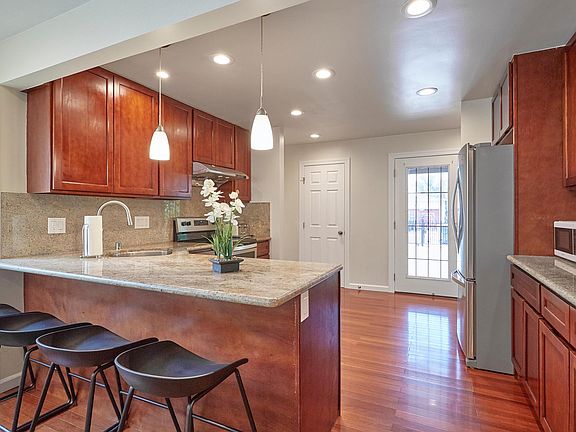 Breakfast nook