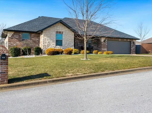 813 S Eastridge Avenue, Nixa, MO 65714