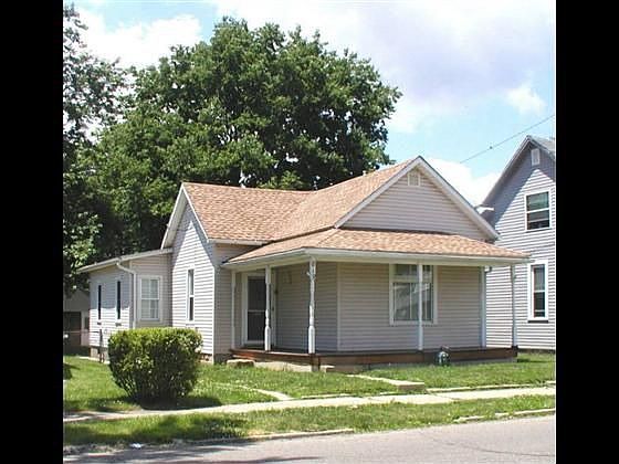 1st image of 819 N Pierce Ave