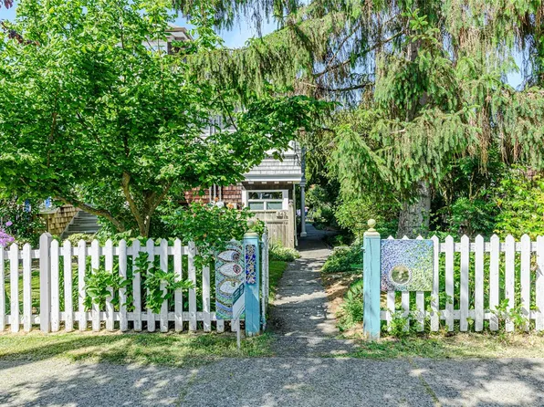 842 Princess Ave, Victoria, BC V8T 1K8