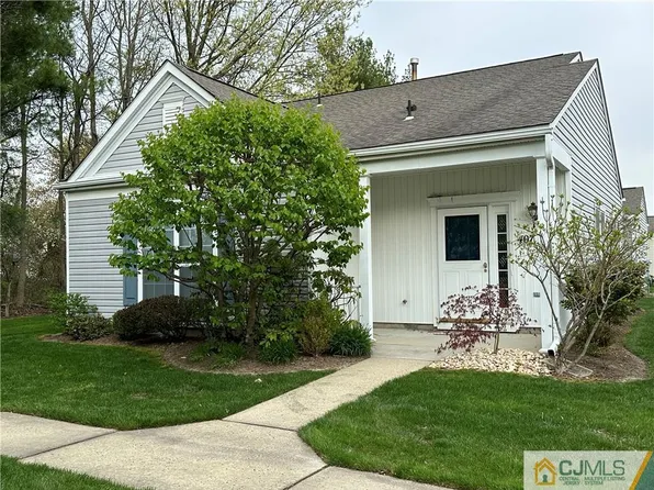 407 Harrier Dr, Monroe Township, NJ 08831