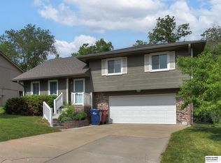 304 Fort St, Papillion, NE 68046