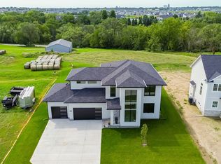 80 NW Alderleaf Dr, Waukee, IA 50263