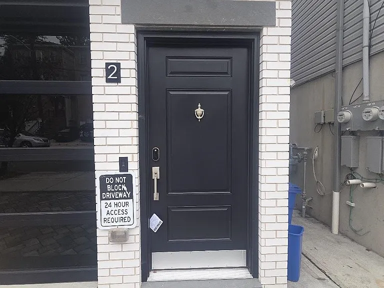 191 Terrace Ave #2 — Photo 2