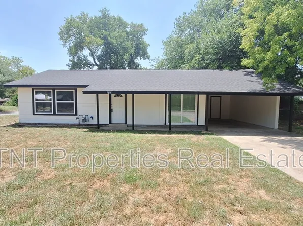 1618 Willow St, Hearne, TX 77859