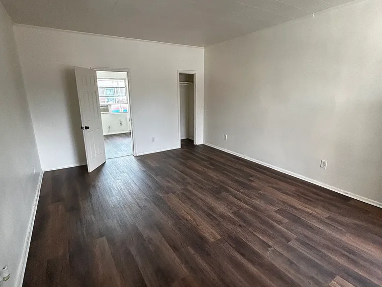 3345 Harrison Ave #1 — Photo 1