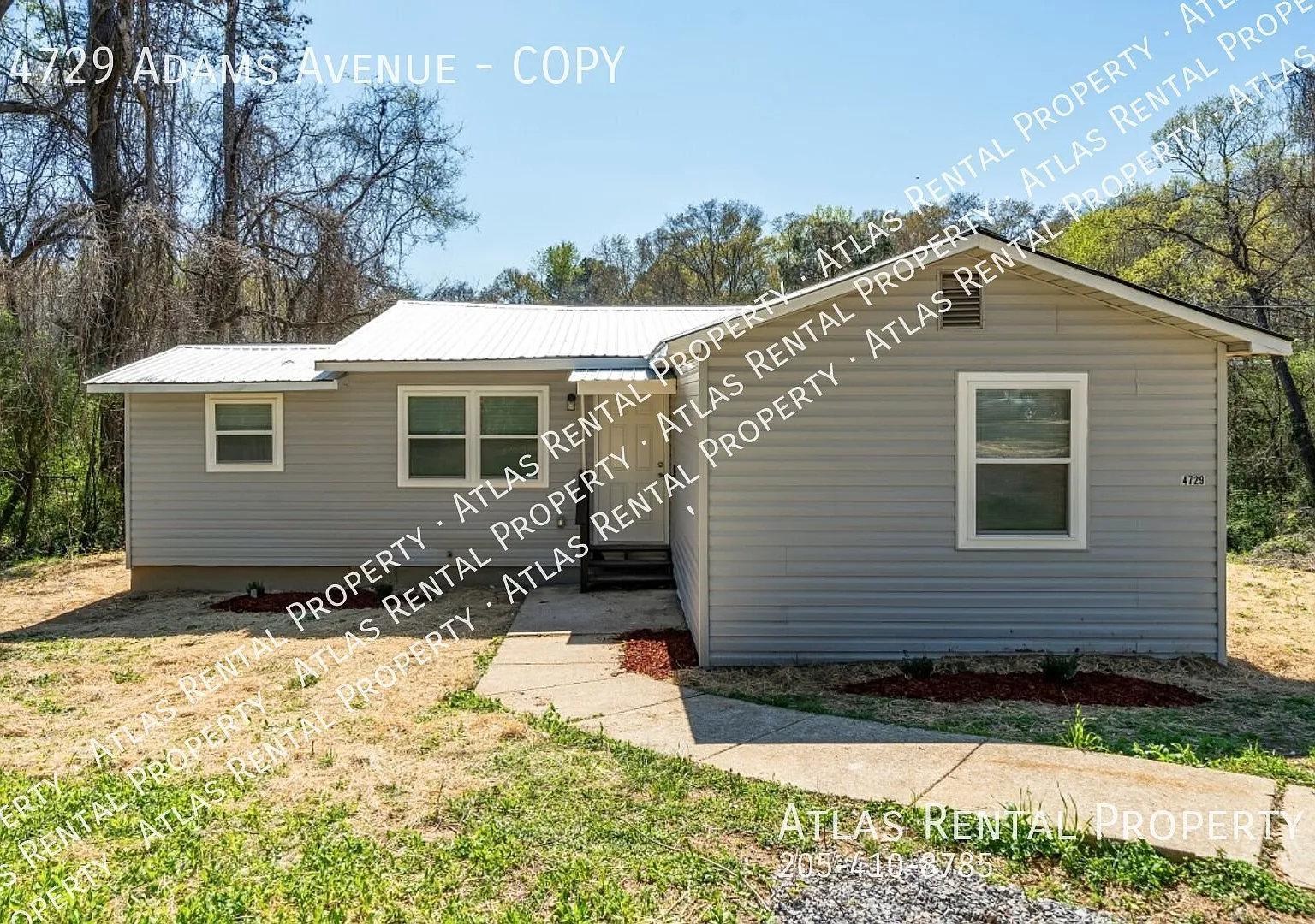 3 Bedroom and 2 bath home- Won't last long! — Photo 1