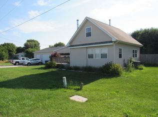 13608 70th St W, Taylor Ridge, IL 61284