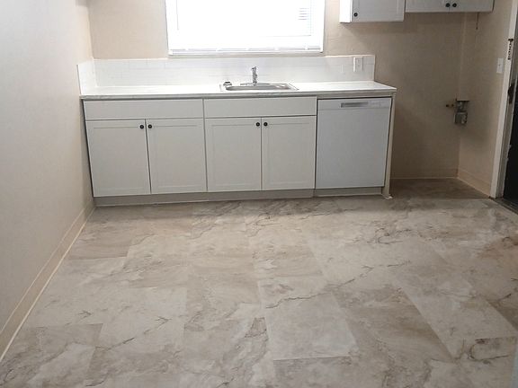 3rd image of 31 N Pershing Ave APT 5